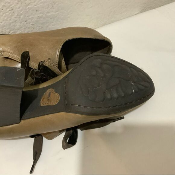 Born Women's Banbury Fringe Moc Boots Size 9 Natural Tan Nubuck Heeled W02016 - Picture 10 of 14